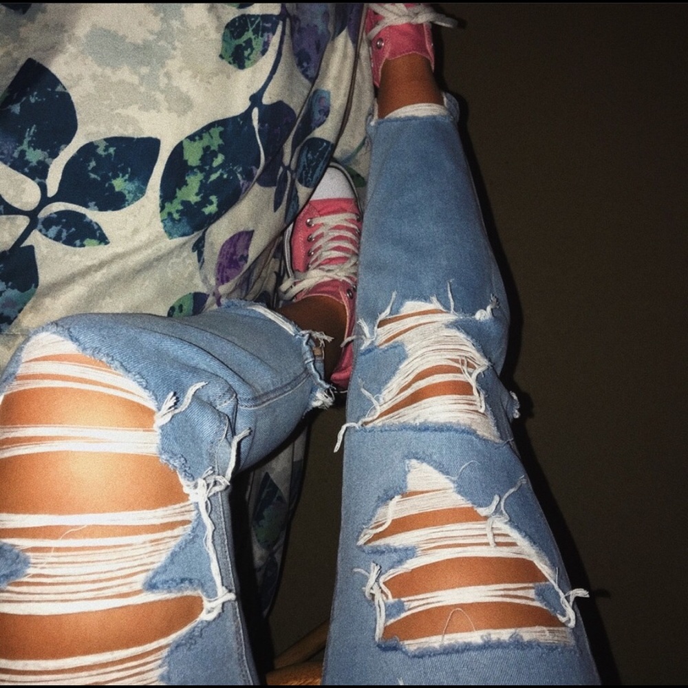 American Eagle distressed mom jeans